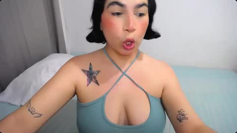 Snapshot of _kade69_ chatting on 10.19.25 KADE online show from 10.19.25