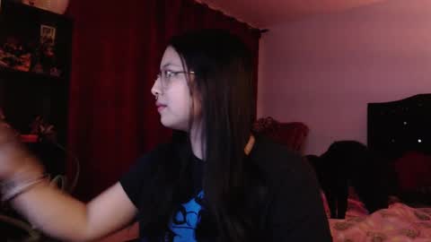 Snapshot of _kat_sweet chatting on 12.28.24 Cata online show from 12.28.24