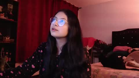 Snapshot of _kat_sweet chatting on 02.10.25 Cata online show from 02.10.25