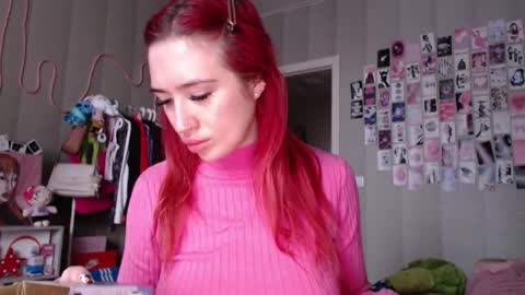 Snapshot of _katemiller_ chatting on 12.22.25 katemiller online show from 12.22.25