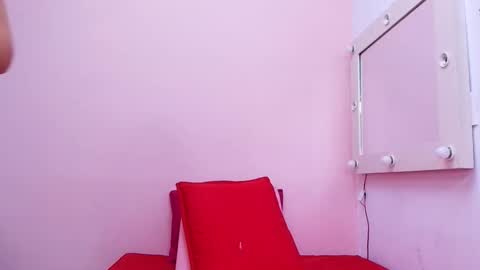 Snapshot of _kendall_07 chatting on 10.05.25 Kendall online show from 10.05.25