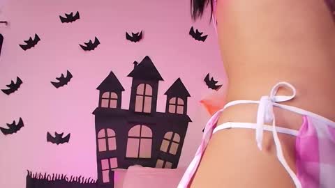 Snapshot of _kendall_07 chatting on 10.31.25 Kendall online show from 10.31.25