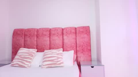 Snapshot of _kendall_07 chatting on 11.21.25 Kendall online show from 11.21.25