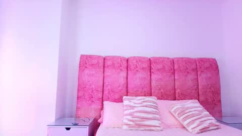 Snapshot of _kendall_07 chatting on 11.27.25 Kendall online show from 11.27.25