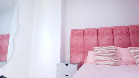 Snapshot of _kendall_07 chatting on 11.29.25 Kendall online show from 11.29.25