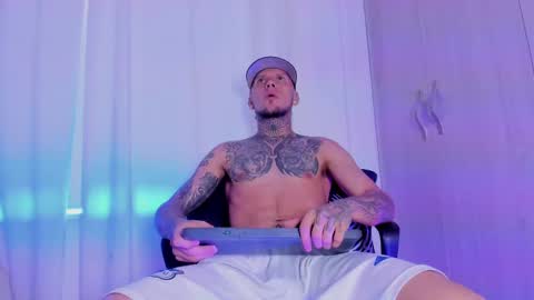 Snapshot of _kevin_xxx chatting on 10.07.25 online show from 10.07.25