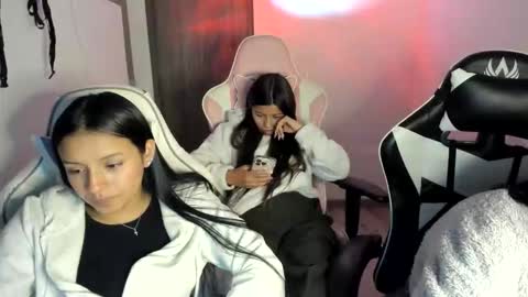 khloe sweet online show from 11.19.25