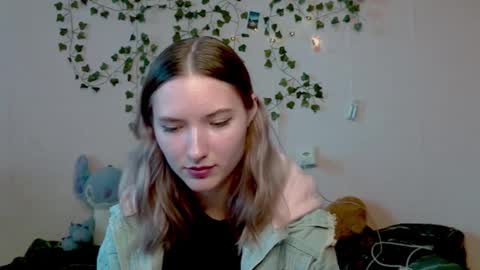 Snapshot of _kikiclark_ chatting on 10.23.25 _kikiclark_ online show from 10.23.25