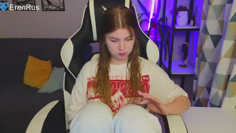 Molly   Emily online show from 12.08.24