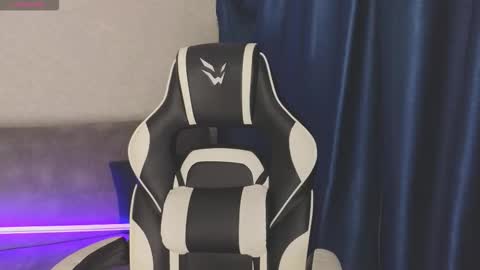 Molly   Emily online show from 09.14.25