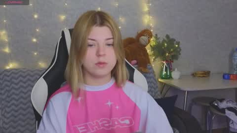 Molly   Emily online show from 02.28.26