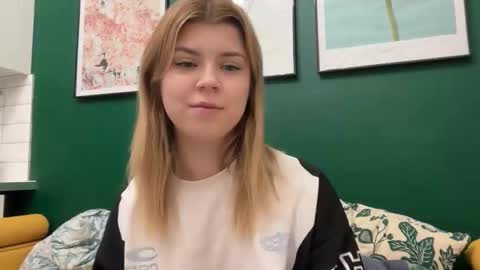 Molly   Emily online show from 03.29.26