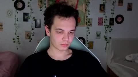 _kitekat_ online show from 10.27.25