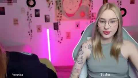 _kitekat_ online show from 11.02.25