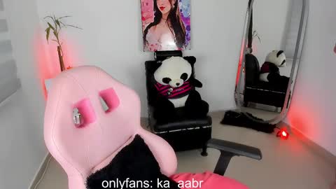 Kylie online show from 02.21.25