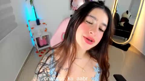 Kylie online show from 02.25.25