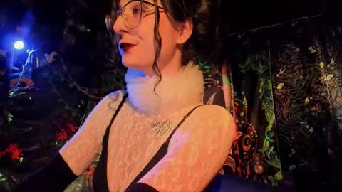 Snapshot of _lady_luna_ chatting on 12.03.25 Lady Luna online show from 12.03.25