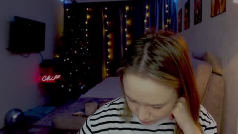 _lalune_ online show from 12.01.24