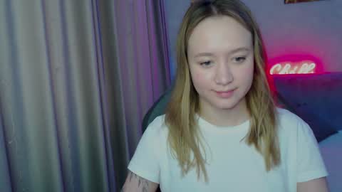 _lalune_ online show from 01.08.25