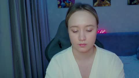 _lalune_ online show from 01.31.25