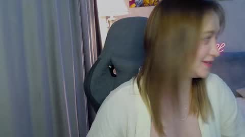 _lalune_ online show from 02.25.25