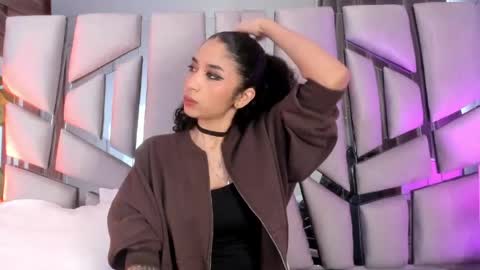 Lanna  online show from 04.16.26