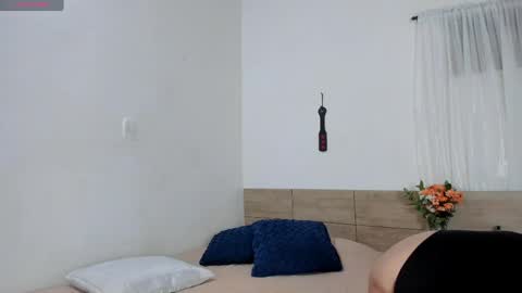 Lauralove online show from 05.24.26