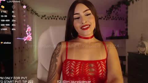 Laura online show from 12.10.24