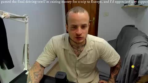 Snapshot of _layne chatting on 06.16.26 Layne online show from 06.16.26