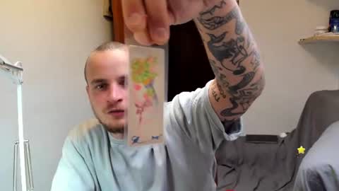 Snapshot of _layne chatting on 07.17.26 Layne online show from 07.17.26