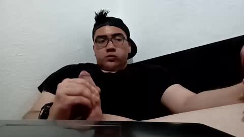 Snapshot of _leclerc_ chatting on 02.05.25 _leclerc_ online show from 02.05.25