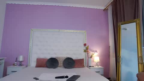 Lena Paul online show from 03.06.26