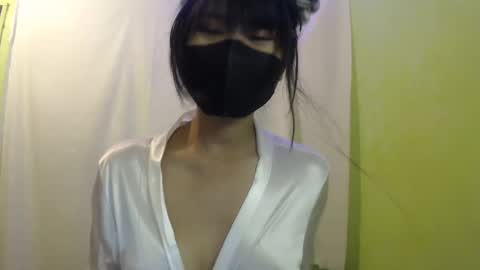 _lilies_gigi_ online show from 01.16.25