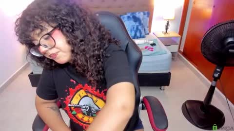 Snapshot of _lilly_miller chatting on 09.19.25 Liily online show from 09.19.25