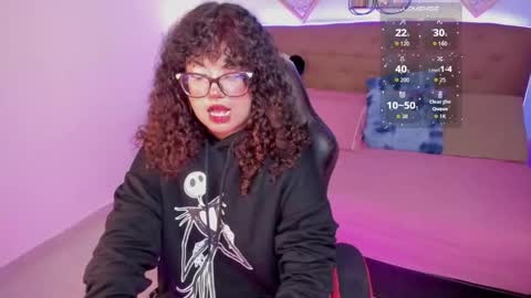 Snapshot of _lilly_miller chatting on 11.22.25 Liily online show from 11.22.25