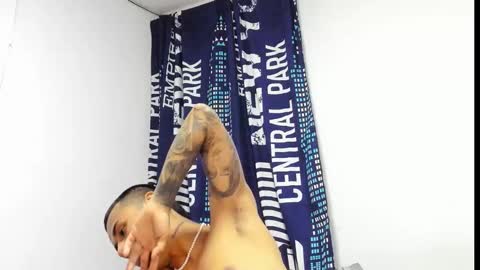 Snapshot of _logan_colton_ chatting on 11.04.25 _logan_colton_ online show from 11.04.25