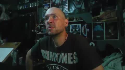 Snapshot of _longfellow chatting on 03.04.26 That guy online show from 03.04.26