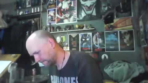 Snapshot of _longfellow chatting on 03.05.26 That guy online show from 03.05.26