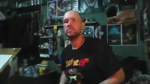 Snapshot of _longfellow chatting on 03.14.26 That guy online show from 03.14.26