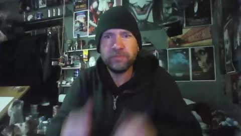 Snapshot of _longfellow chatting on 03.17.26 That guy online show from 03.17.26