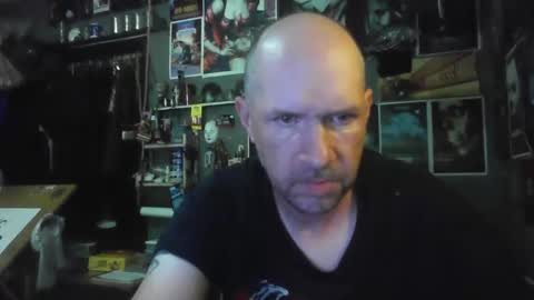 Snapshot of _longfellow chatting on 03.28.26 That guy online show from 03.28.26