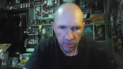 Snapshot of _longfellow chatting on 04.04.26 That guy online show from 04.04.26