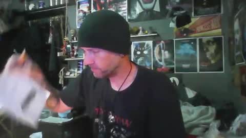 Snapshot of _longfellow chatting on 04.08.26 That guy online show from 04.08.26