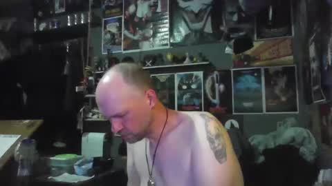 Snapshot of _longfellow chatting on 04.09.26 That guy online show from 04.09.26