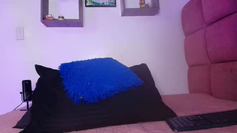 Lorrayne online show from 02.25.25