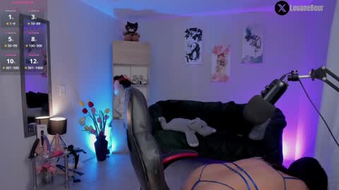  Laura  Independent Model  online show from 01.04.25