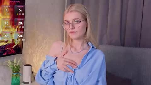 Monica online show from 10.06.25