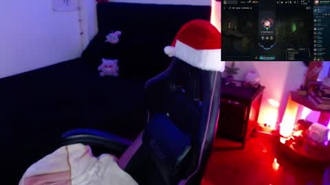 Queen.  Help me reach 100 thumbs up  online show from 12.30.24