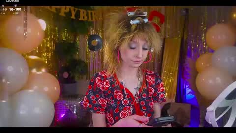 Madina- Mads online show from 10.12.25