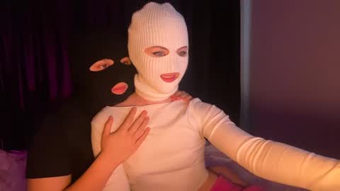 Chloe white Rebecca black online show from 02.12.25